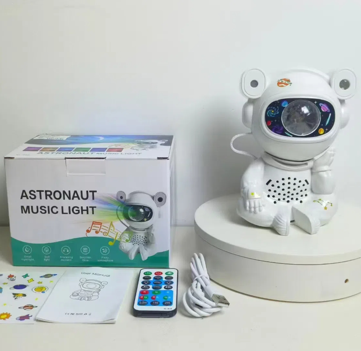 HH-730 Seated Astronaut Projector Light